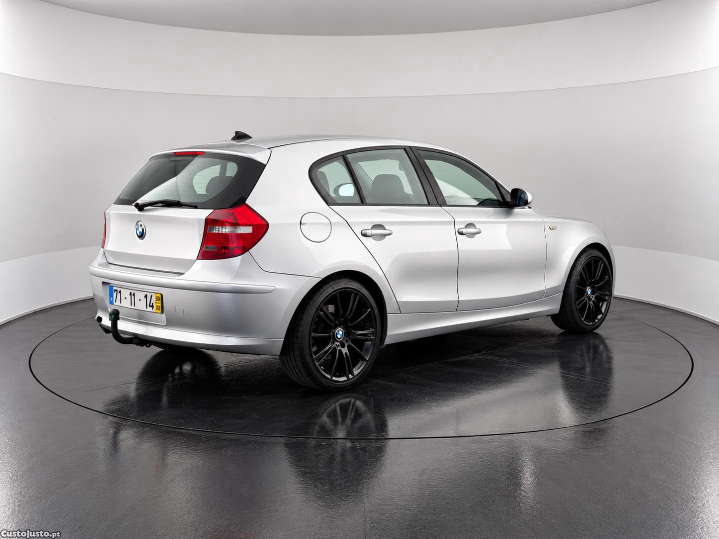 BMW 118 D — fotografia 12