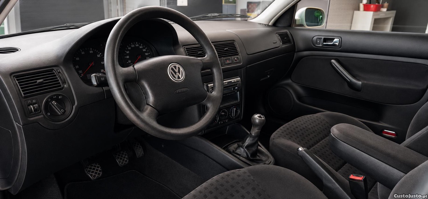 Volkswagen Golf IV 1.1i Confortline — fotografia 5