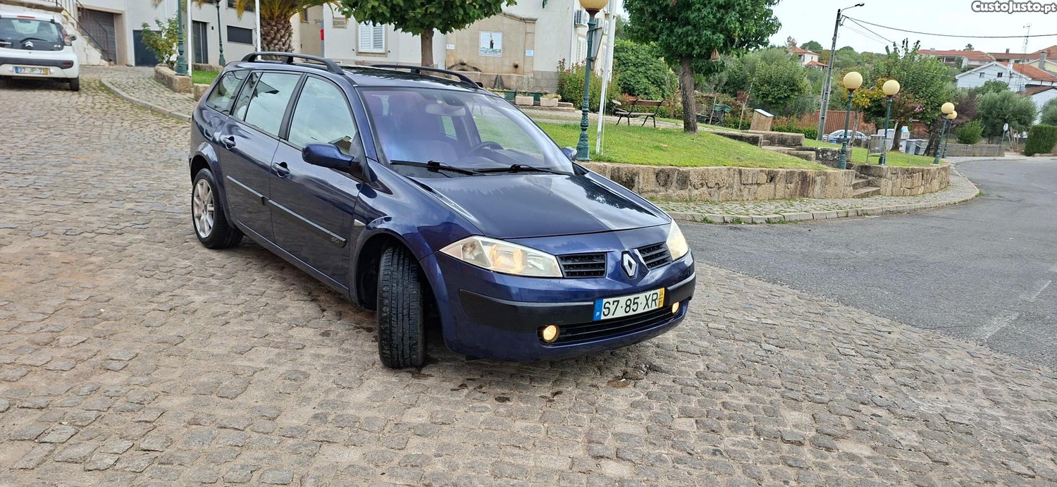 Renault Mégane 1.5 - 04 foto 3
