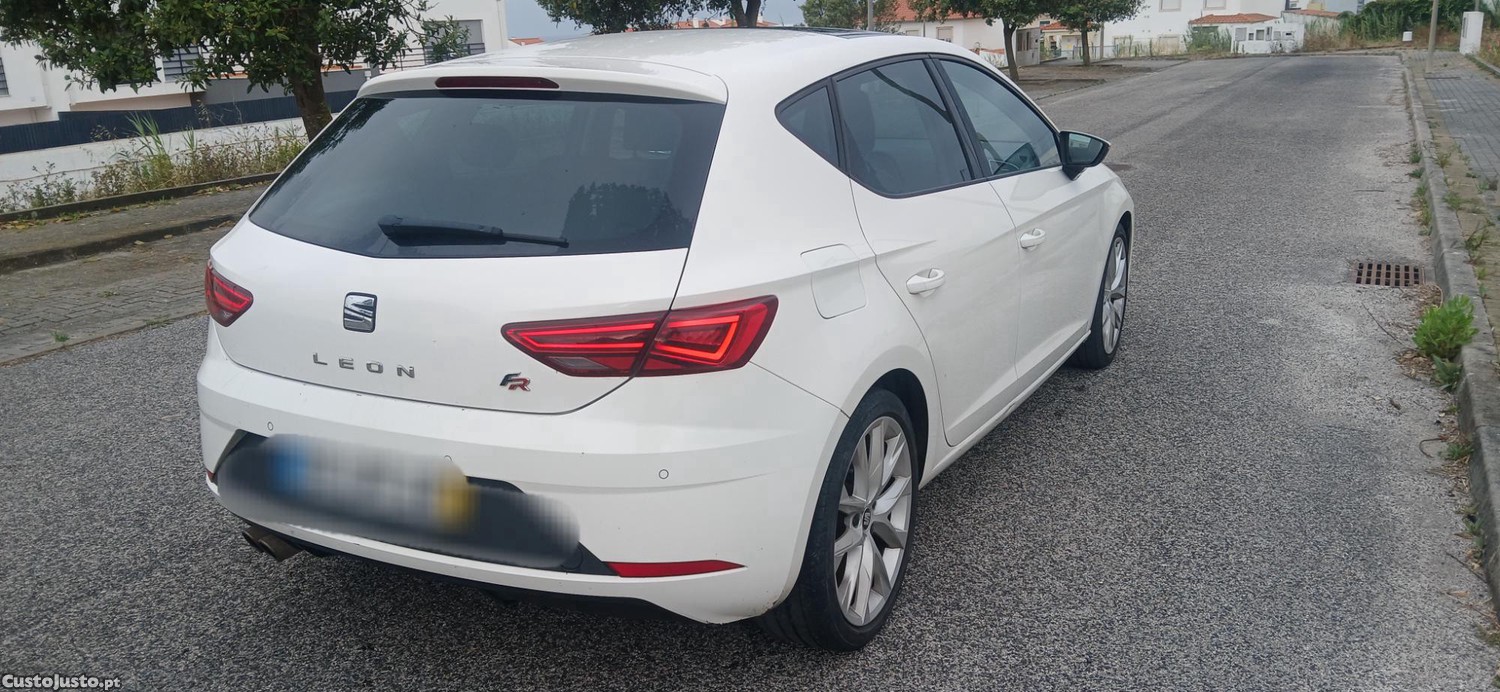 SEAT Leon FR 2.0TDI — fotografia 4