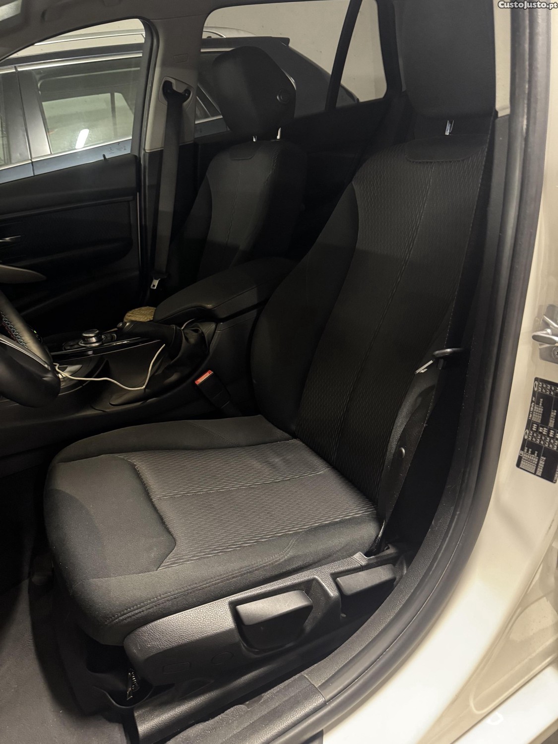 BMW 318 d — fotografia 4