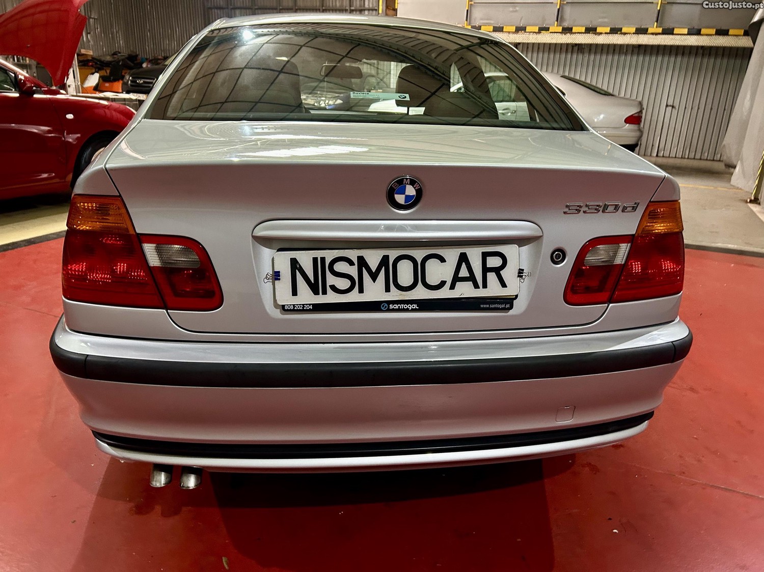 BMW 330 1 dono caixa automática 130.000 kms 137 mês — fotografia 8