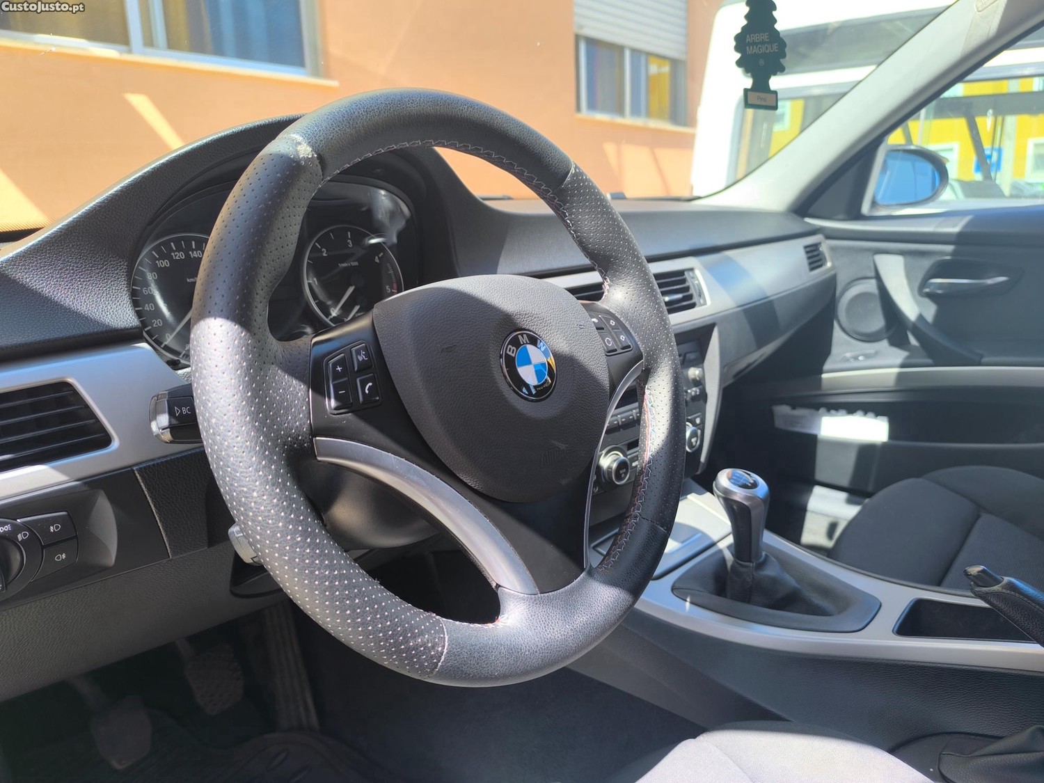 BMW 320 Sport — fotografia 3