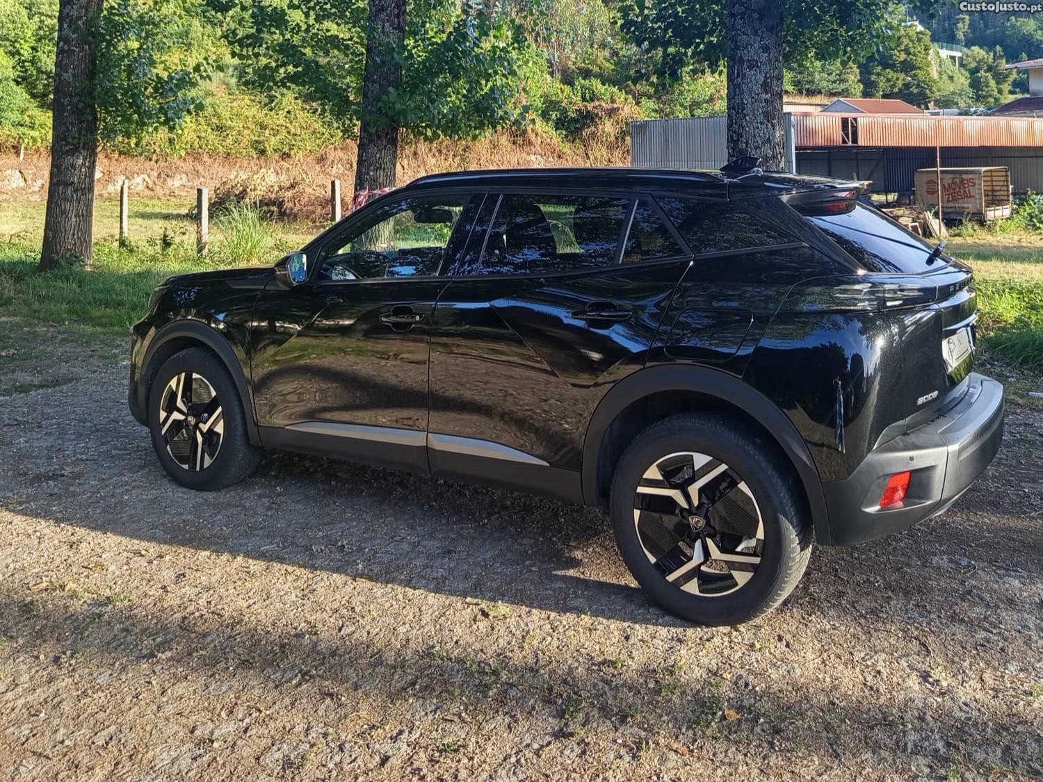 Peugeot 2008 Allure 1.2 PureTech - 23 — photo 3