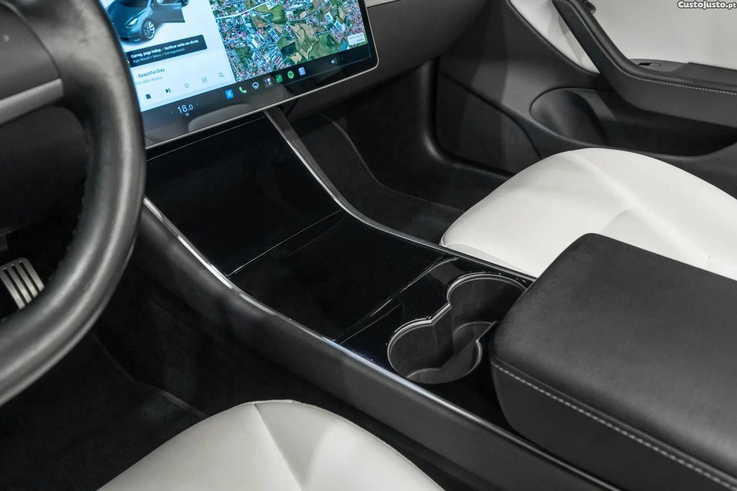 Tesla Model 3 Performance Dual Motor AWD — fotografia 10