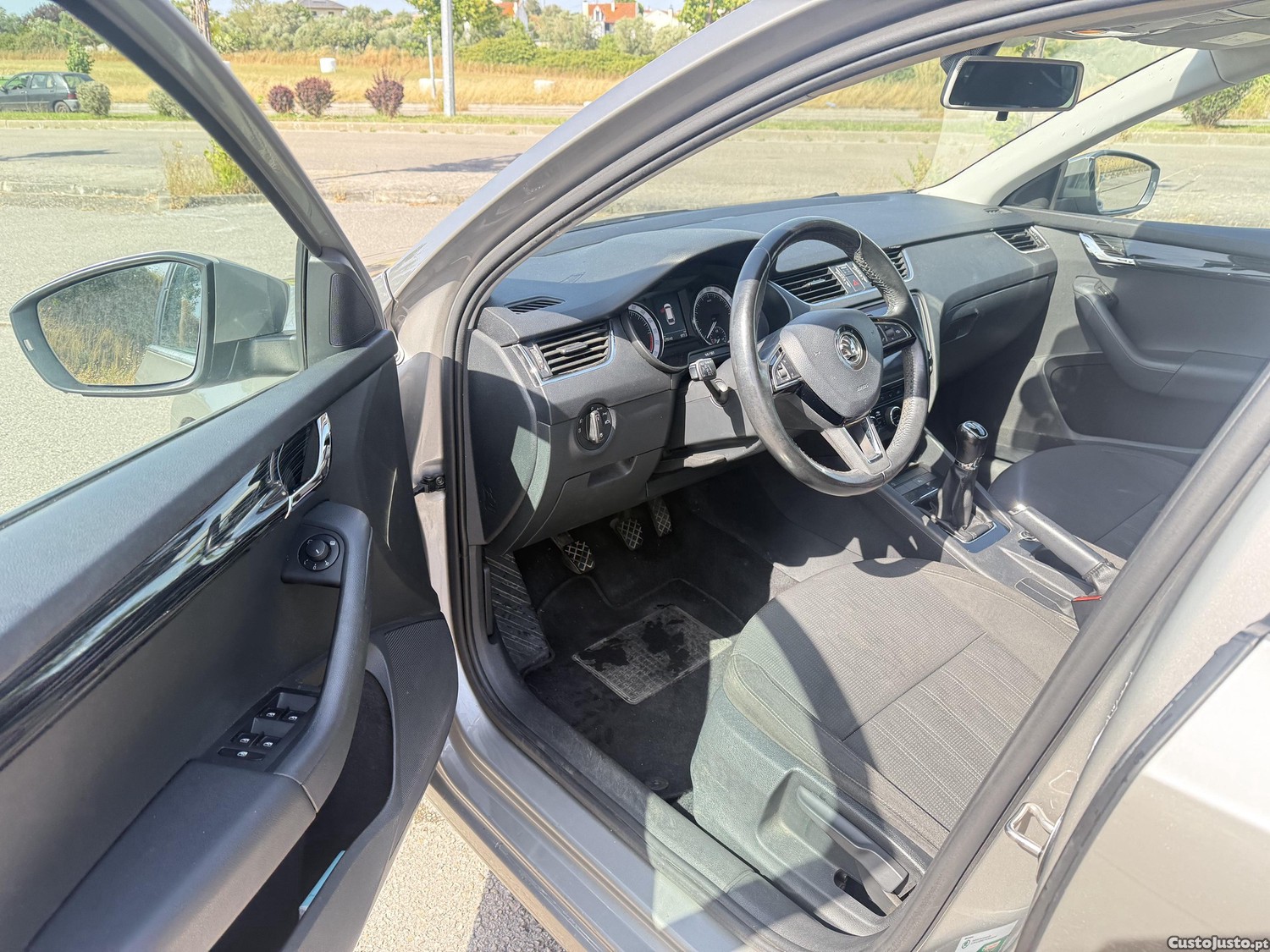 Skoda Octavia Break 1.6 TDI 115cv — fotografia 3