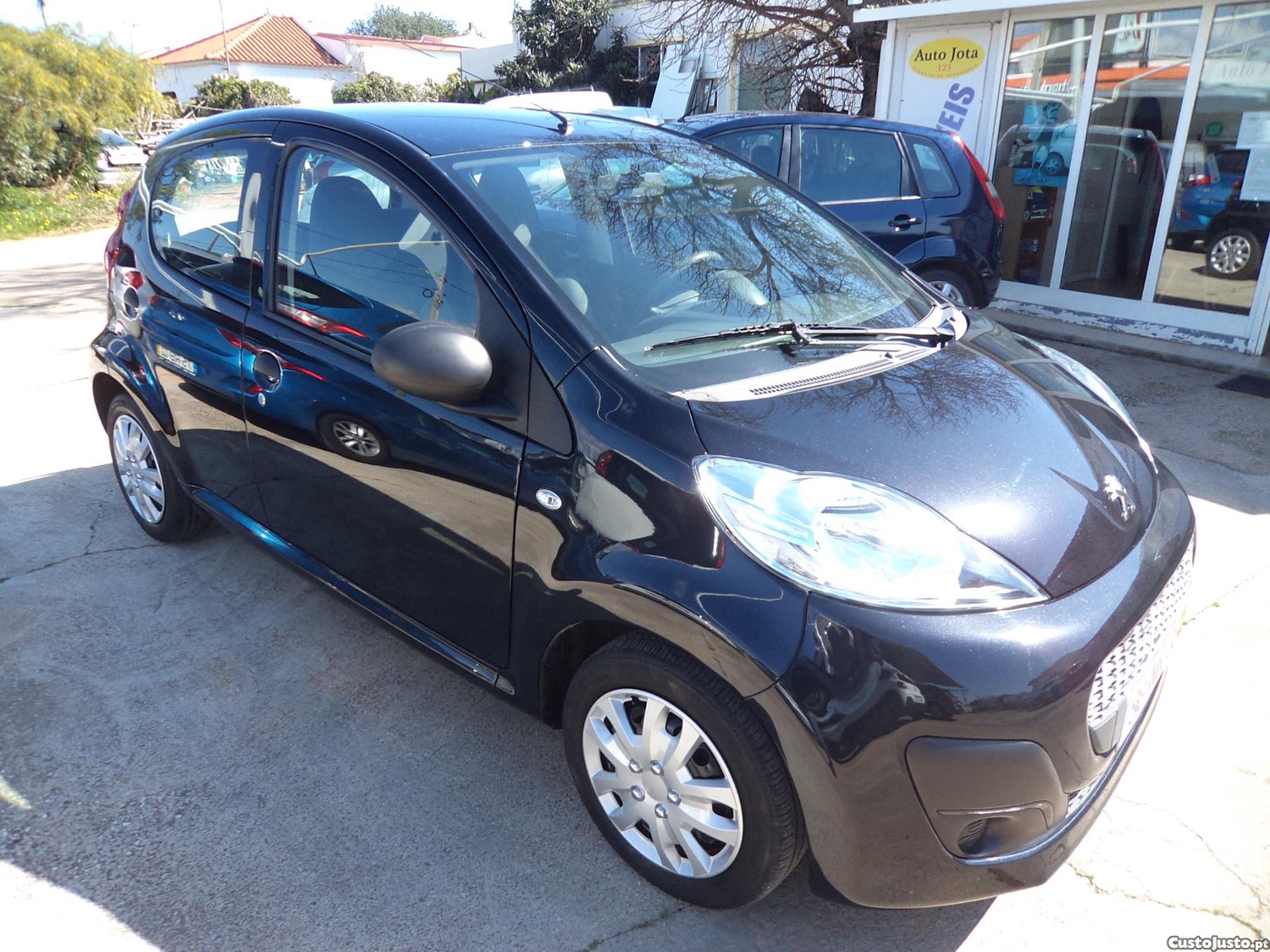 Peugeot 107 1.0 Ar/c 5 Portas — fotografia 6