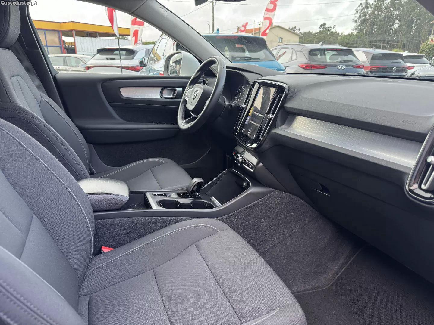 Volvo XC 40 1.5 t4 phev core — fotografia 18