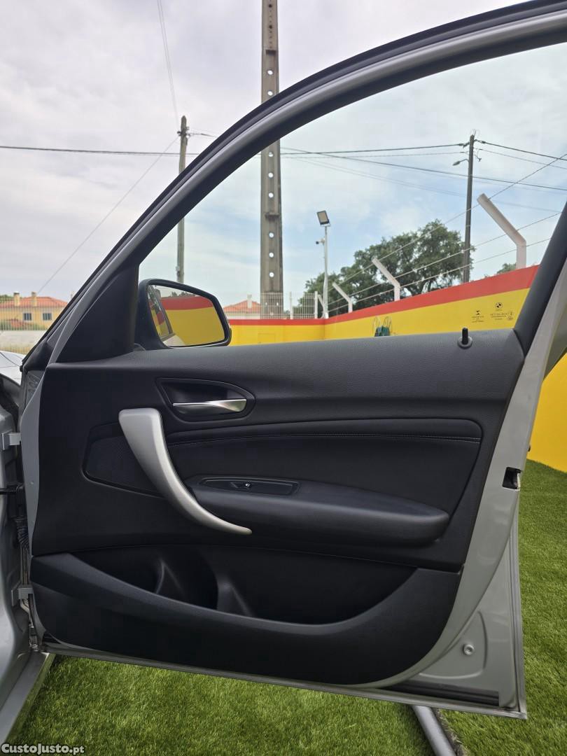 BMW 116 d EDynamics Line Sport — fotografia 11