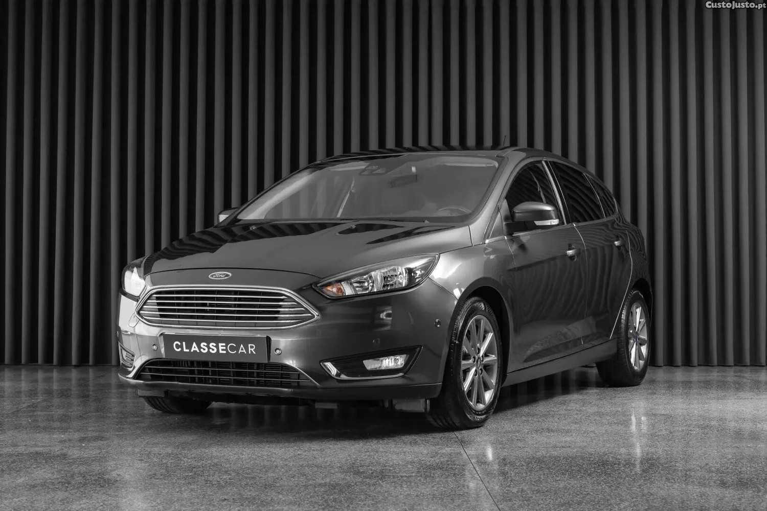 Ford Focus 1.0 EcoBoost S&S TITANIUM - 16