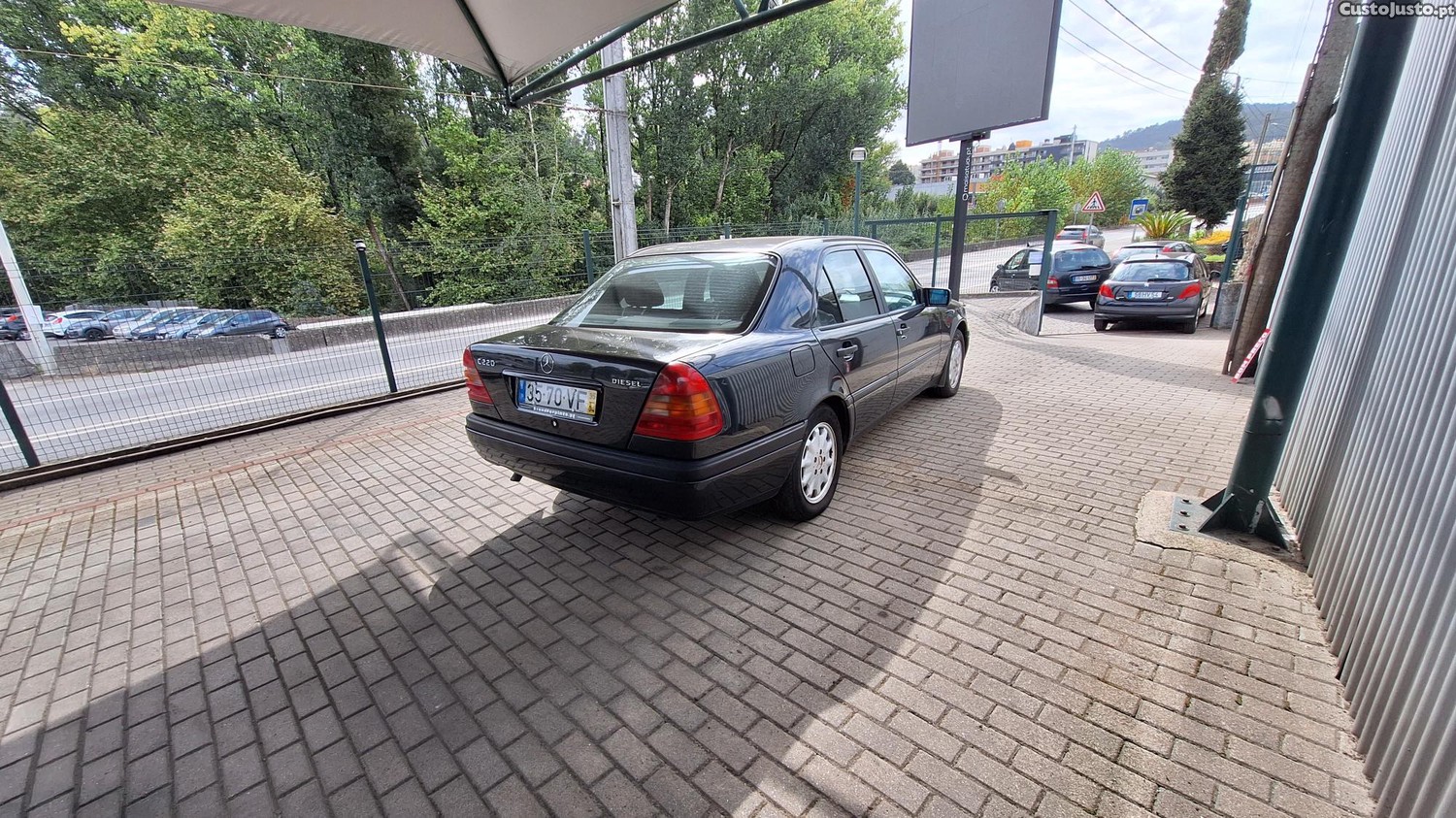 Mercedes-Benz C 220 Classic — photo 5