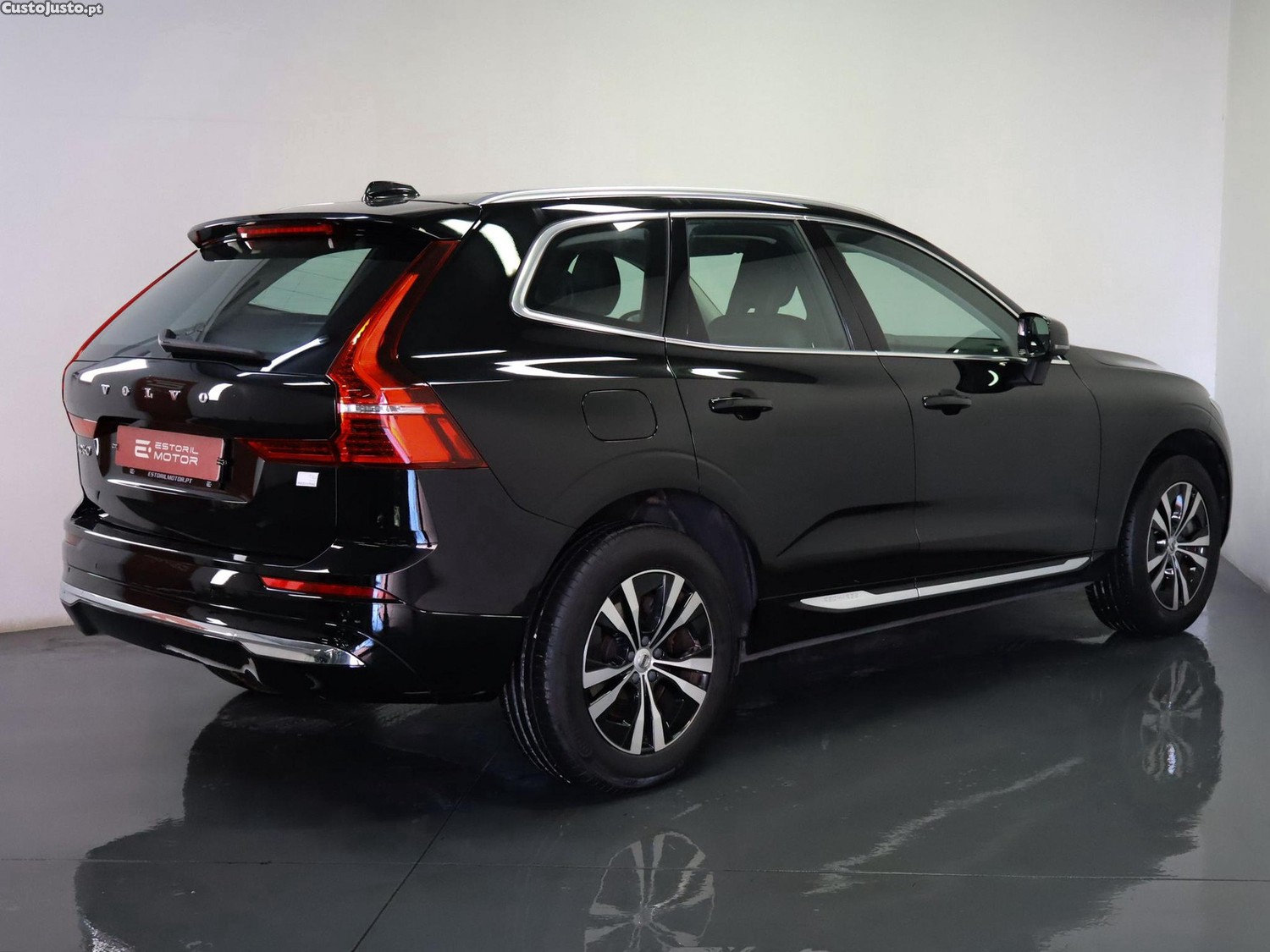 Volvo XC60 2.0 T6 PHEV Core - 23 — photo 3