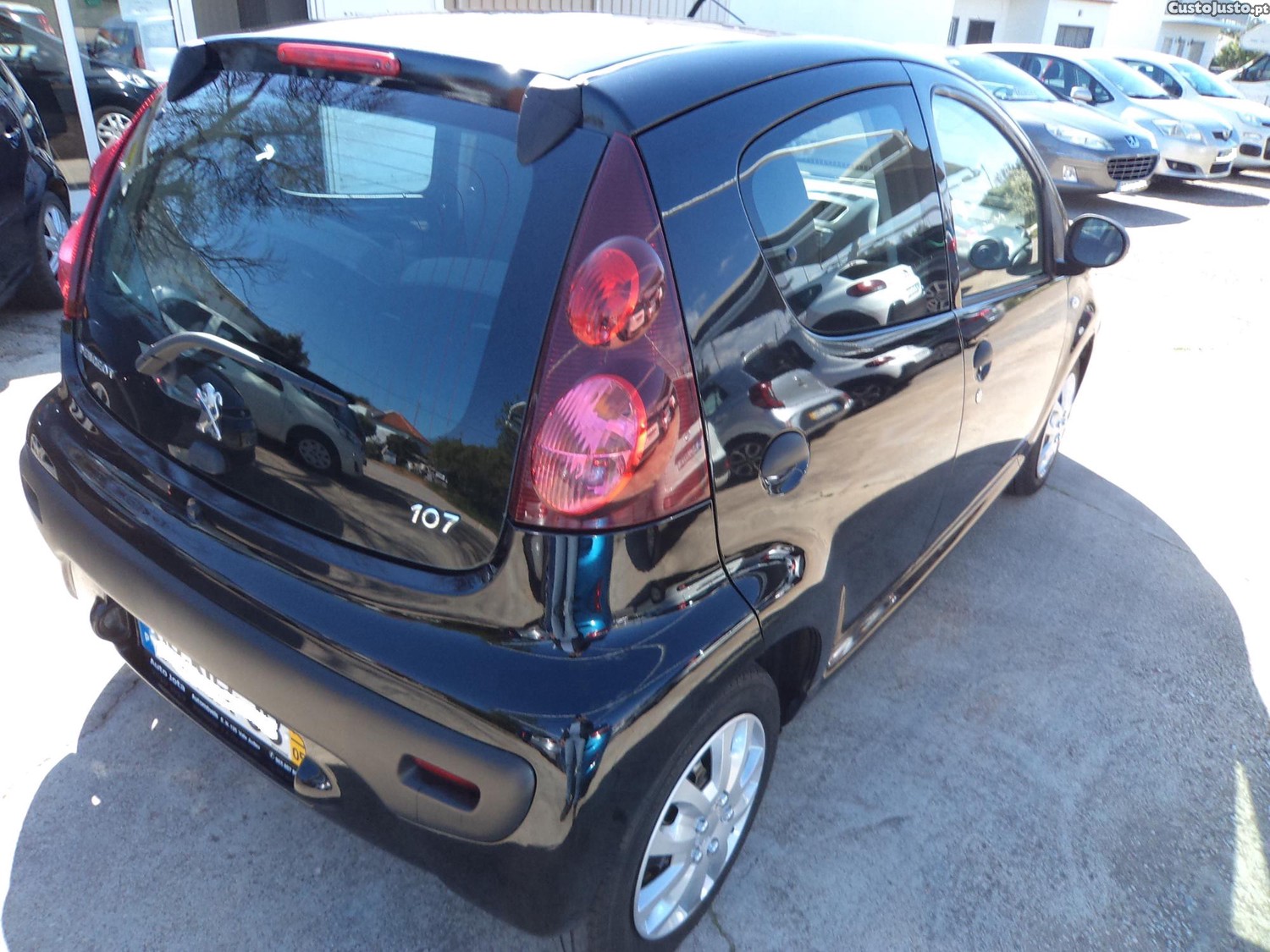 Peugeot 107 1.0 Ar/c 5 Portas — fotografia 5