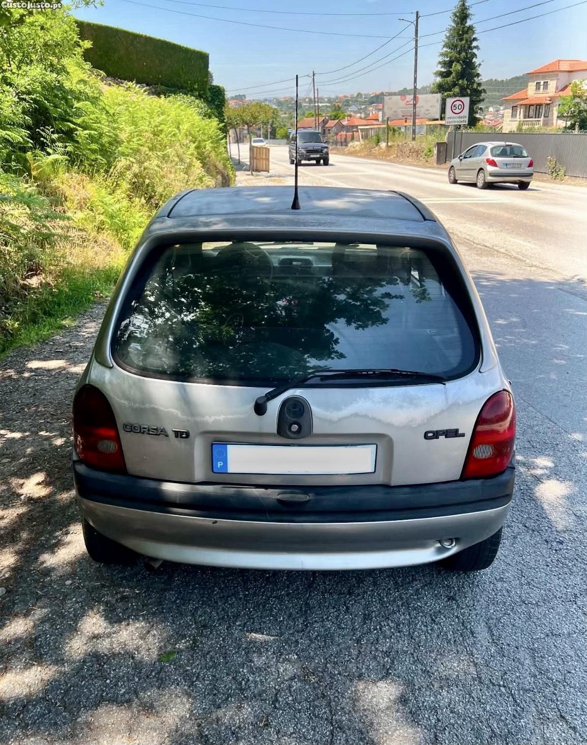 Opel Corsa B 1.5d — fotografia 4