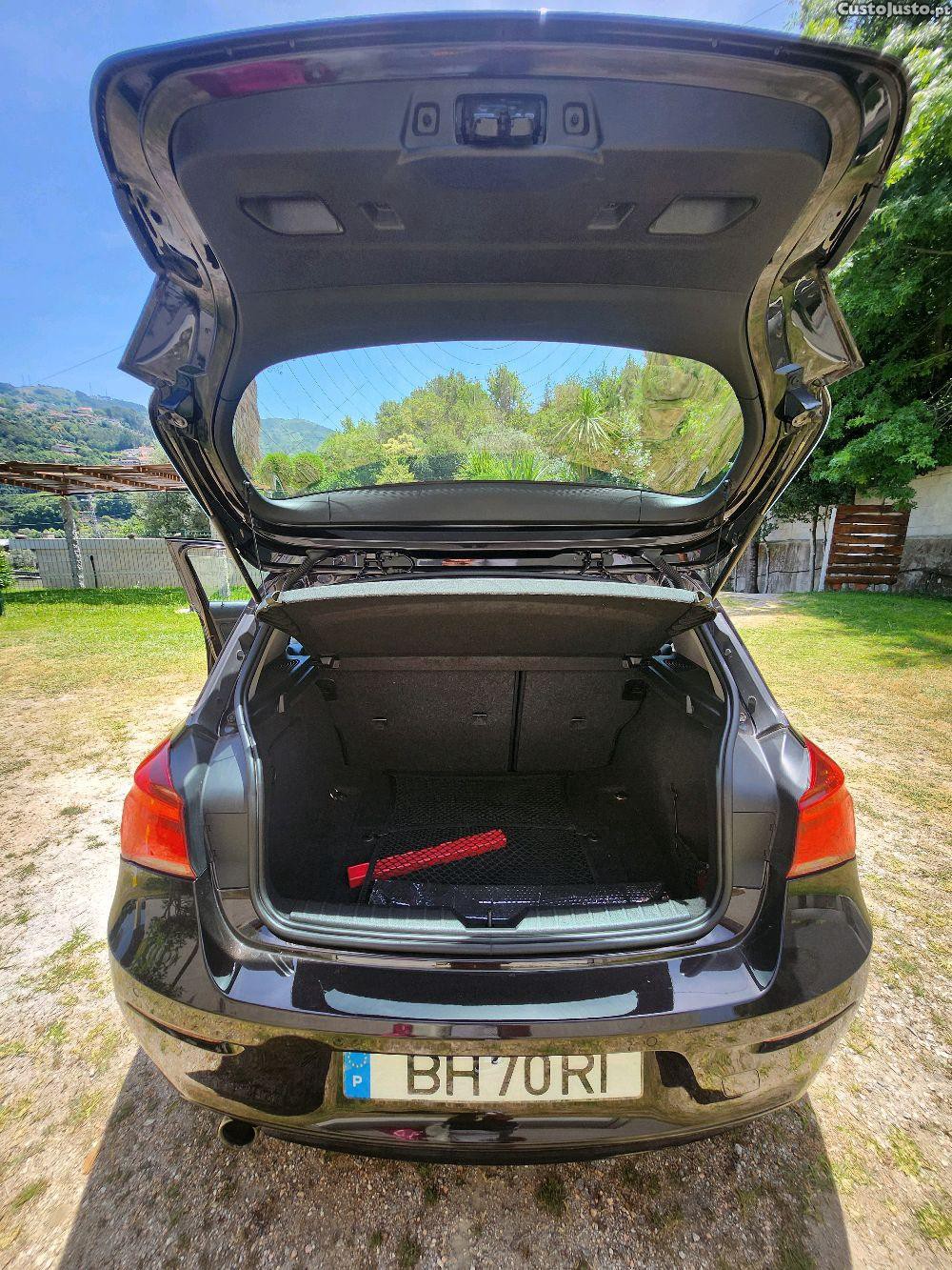 BMW 116 EfficientDynamics — fotografia 2