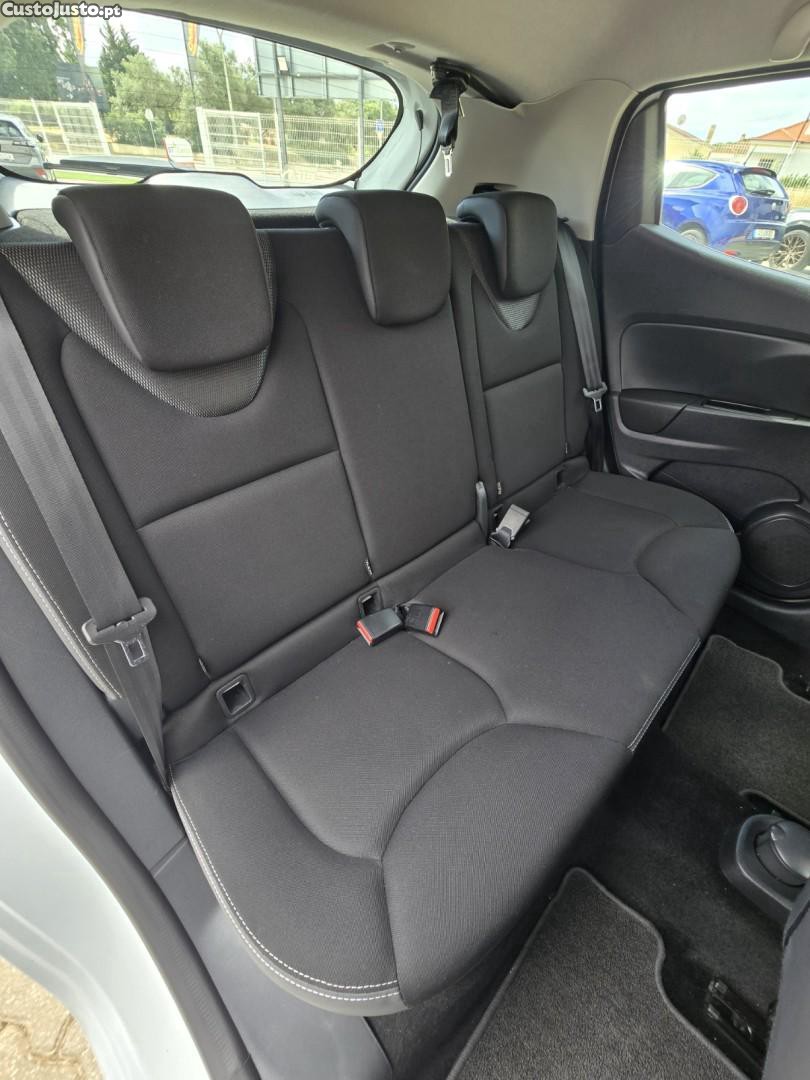 Renault Clio 1.5 dCi Zen — fotografia 5