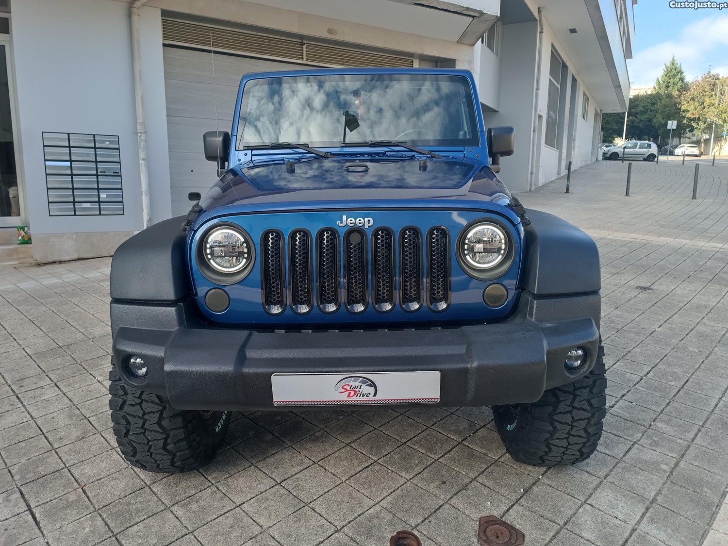 Jeep Wrangler 2.8 CRD SAHARA caixa manual - 10 foto 3