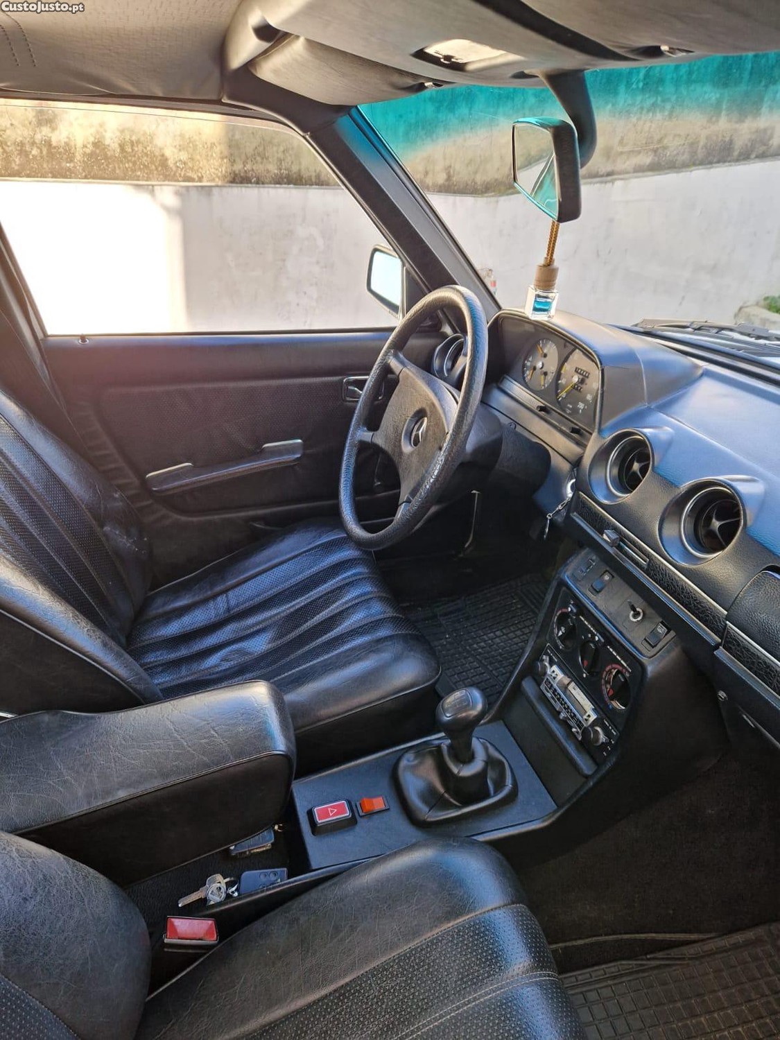 Mercedes-Benz E 200 W123 200E - 82 foto 2