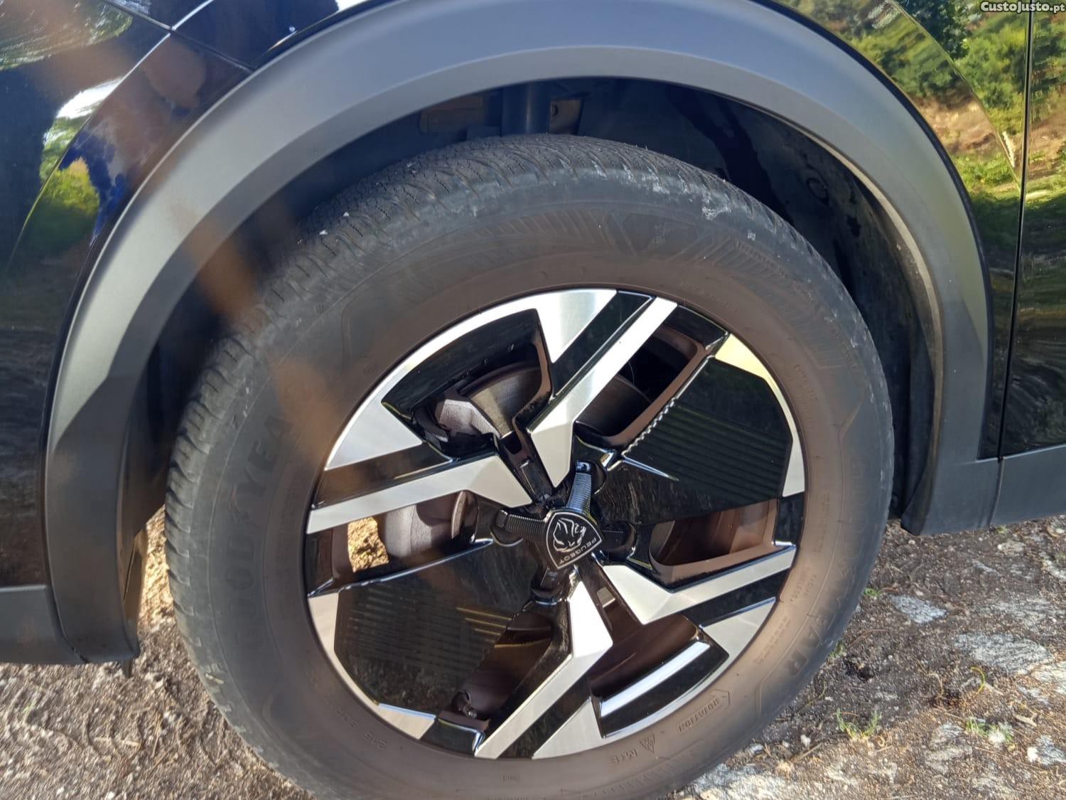 Peugeot 2008 Allure 1.2 PureTech - 23 — photo 5