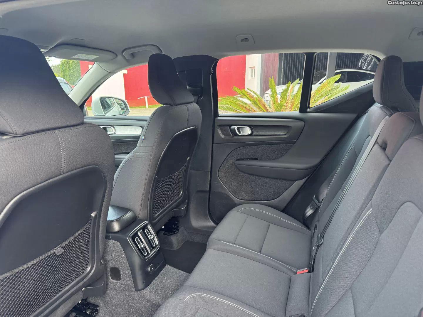Volvo XC 40 1.5 t4 phev core — fotografia 17