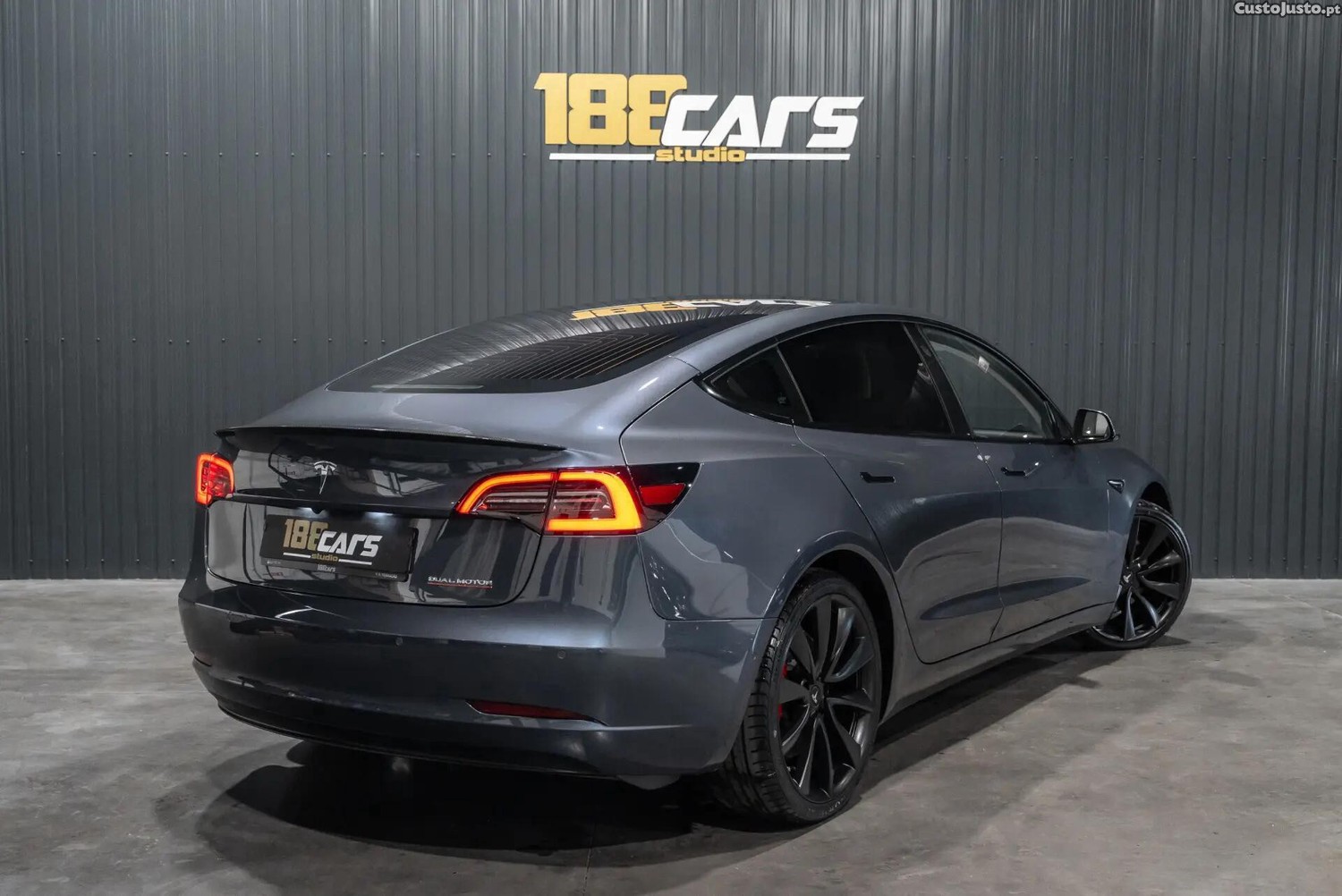 Tesla Model 3 Performance Dual Motor AWD — fotografia 21