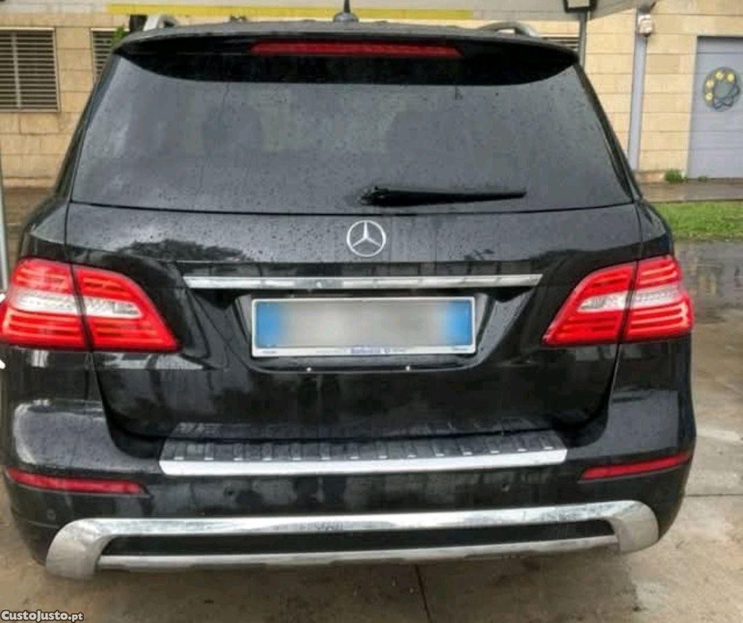 Mercedes-Benz ML 250 bluetec — fotografia 5