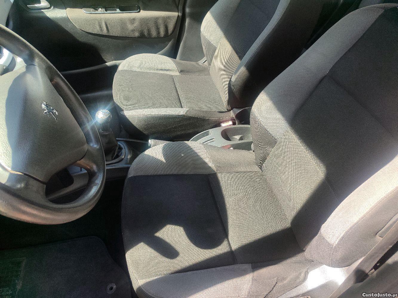 Peugeot 207 SW 1.6hdi — fotografia 3