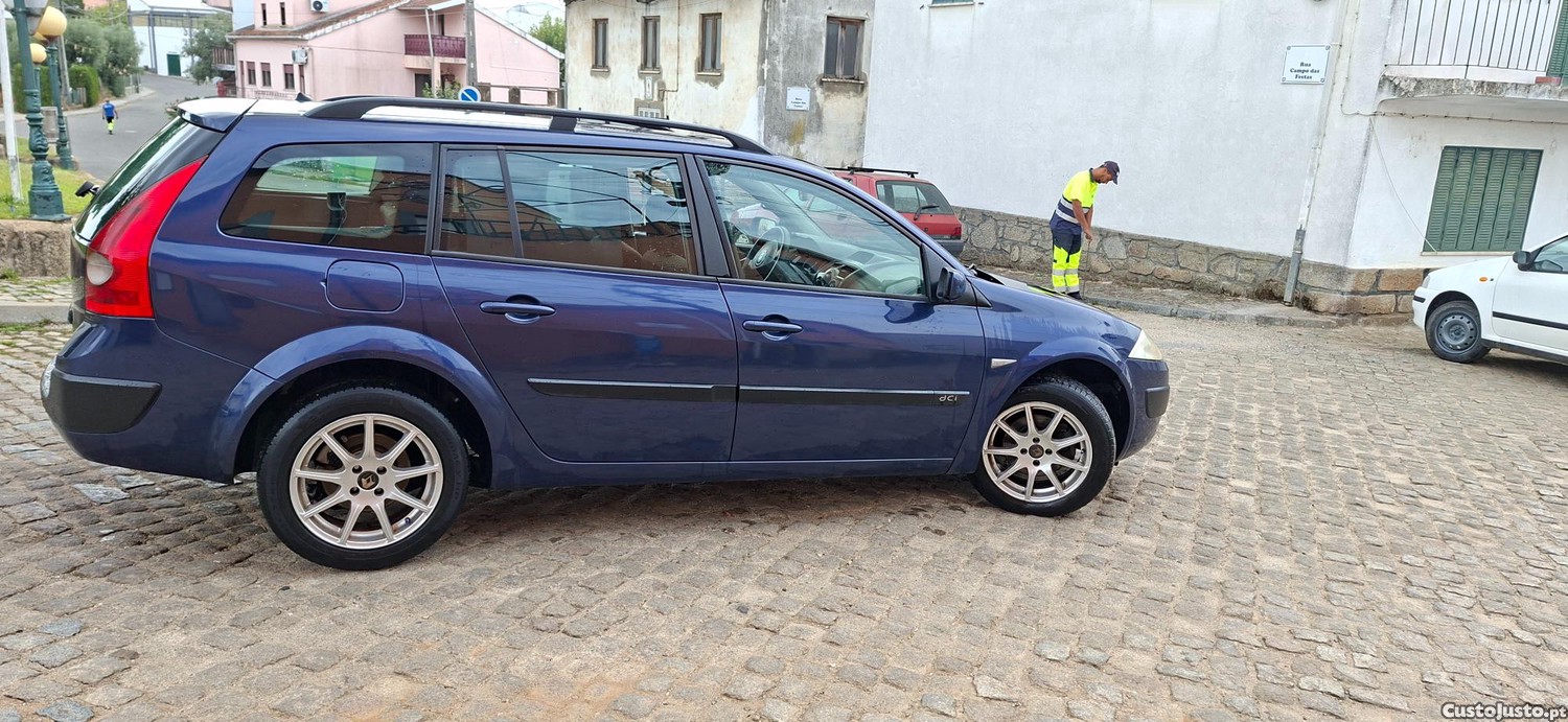 Renault Mégane 1.5 - 04 foto 5