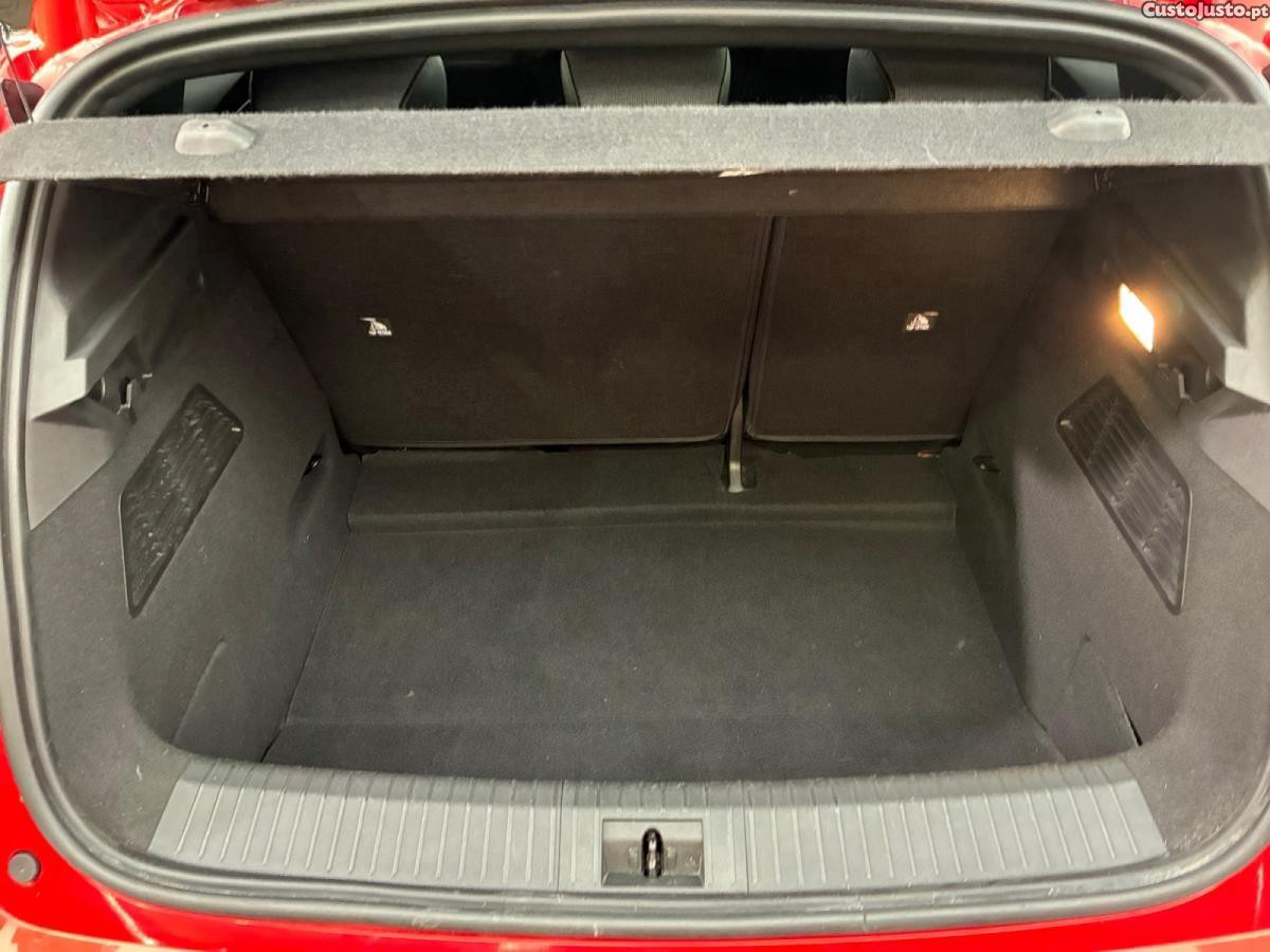 Renault Mégane E-Tech Super Charge Techno — fotografia 3