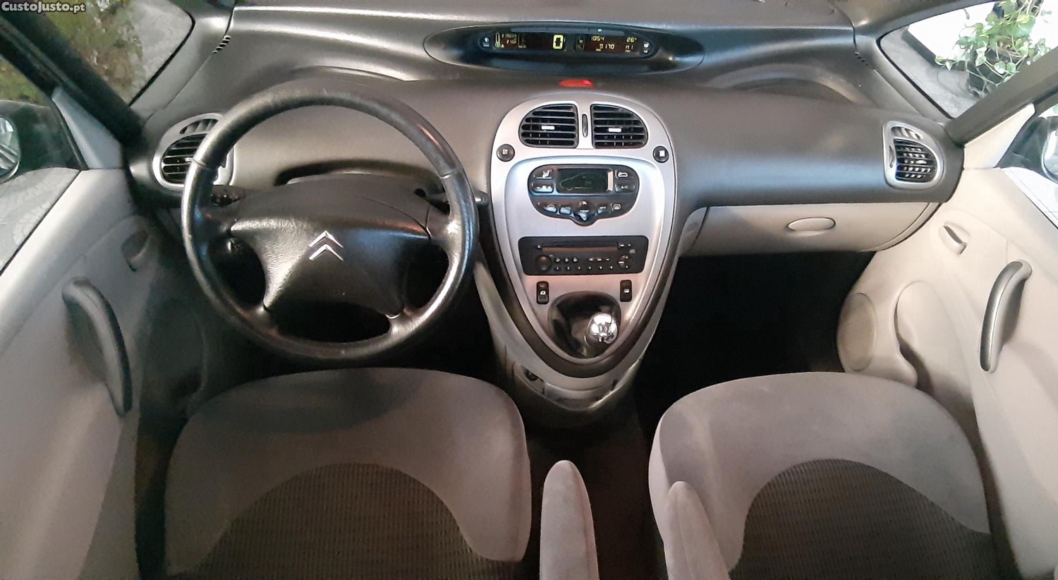 Citroën Xsara Picasso Exclusive 1.6 HDI 110 CV - 08 foto 2
