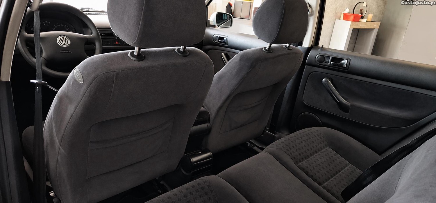 Volkswagen Golf IV 1.1i Confortline — fotografia 7