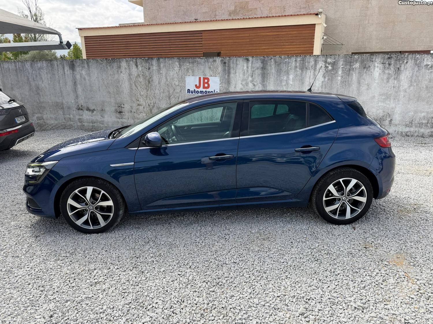 Renault Mégane ENERGY dCi 110 EDC INTENS - 16 foto 5