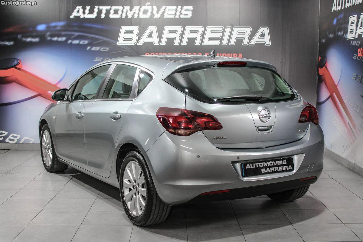 Opel Astra 1.7 CDTi Cosmo - 10 — photo 2
