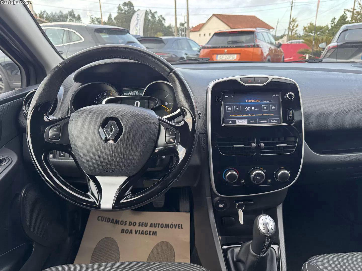 Renault Clio 1.5 dci limited — fotografia 23