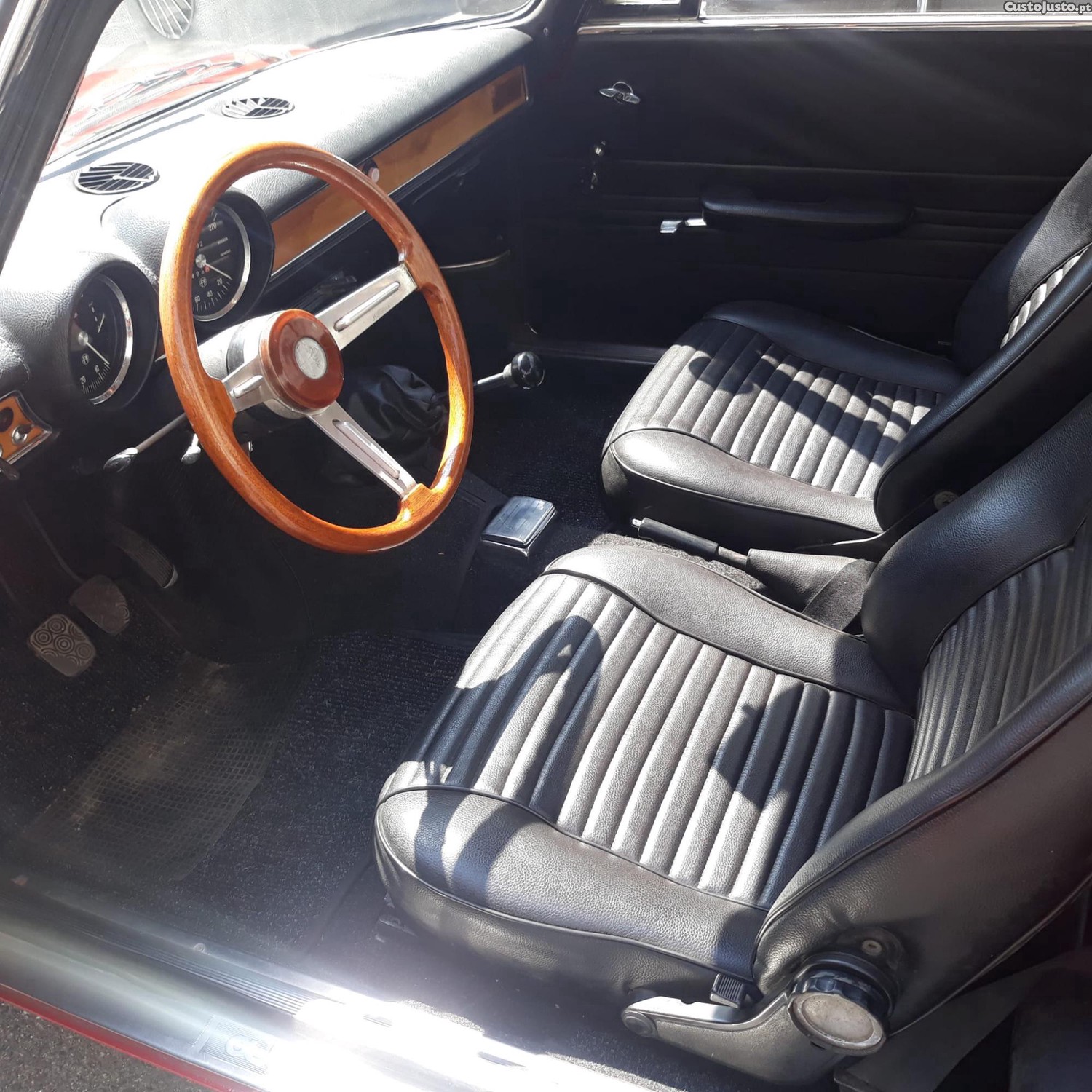 Alfa Romeo GT 1300 GT Júnior foto 3