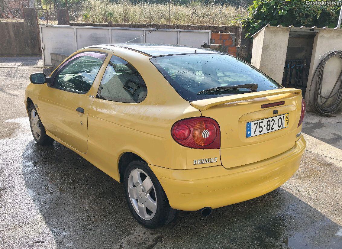 Renault Mégane coupé 16v — fotografia 9