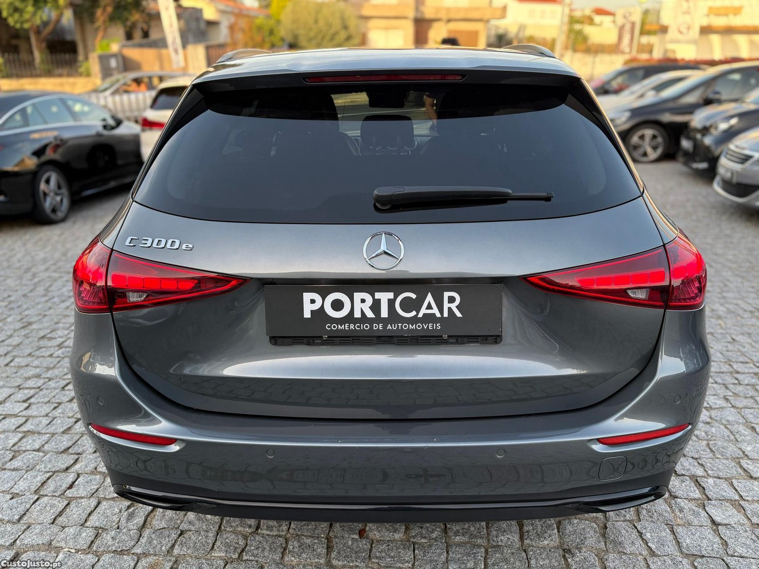 Mercedes-Benz C 300 e Avantgarde — fotografia 12