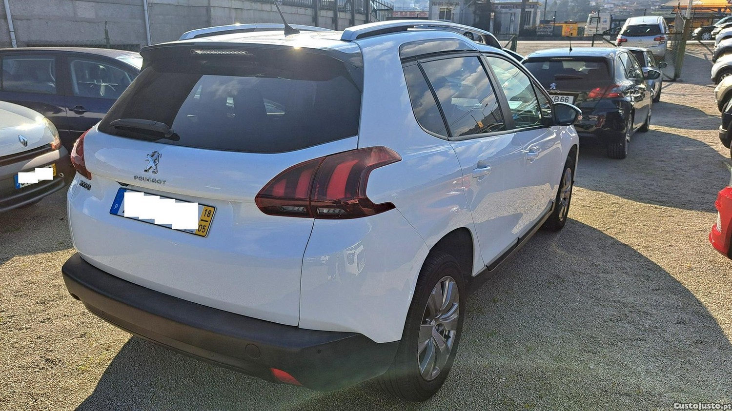 Peugeot 2008 1.2 PureTech Style - 18 — photo 2