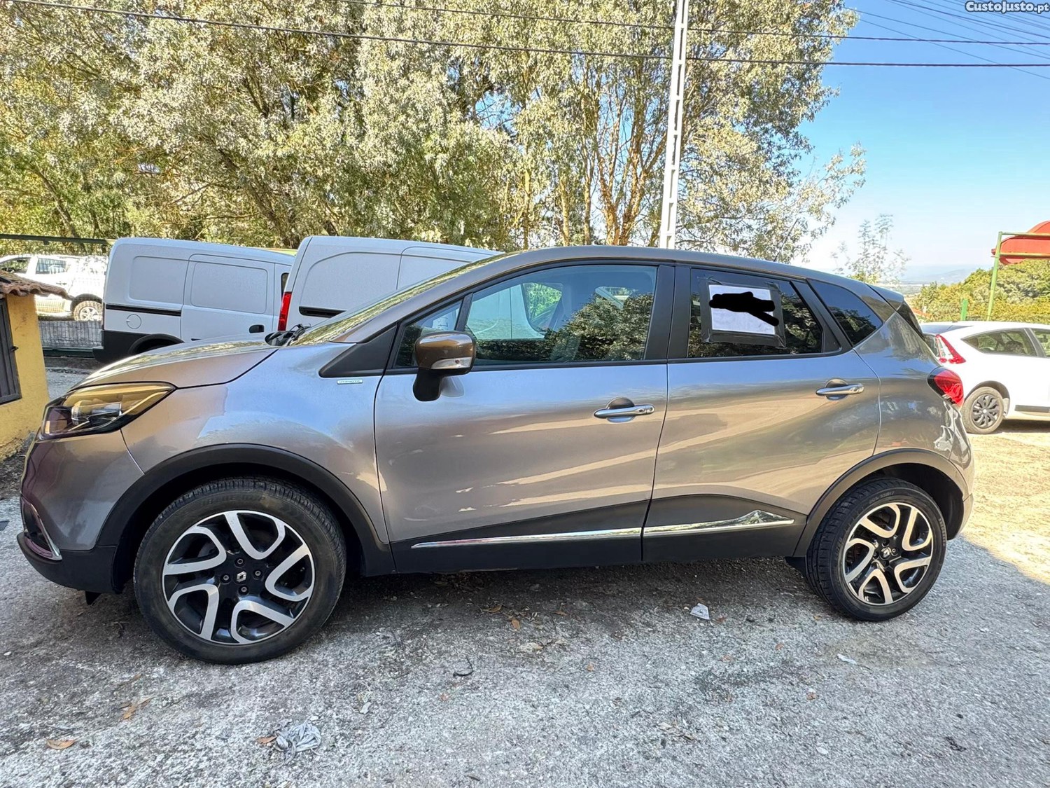 Renault Captur — fotografia 10