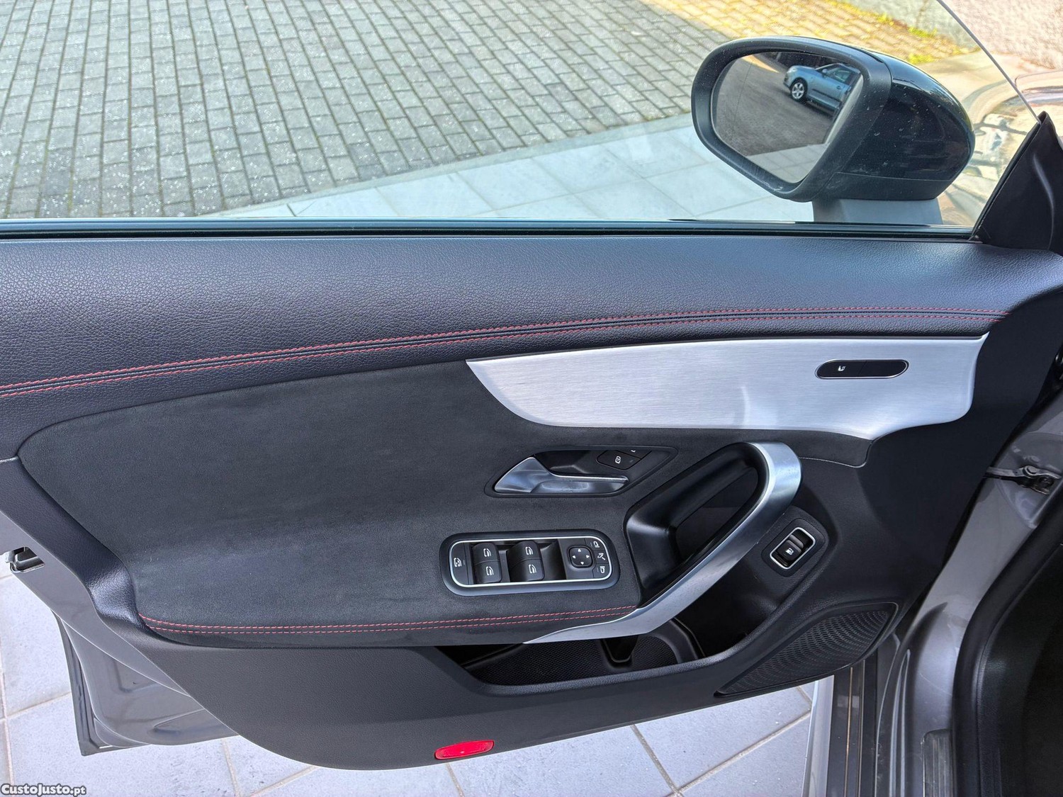 Mercedes-Benz CLA 250 250eAMG LINE — fotografia 14
