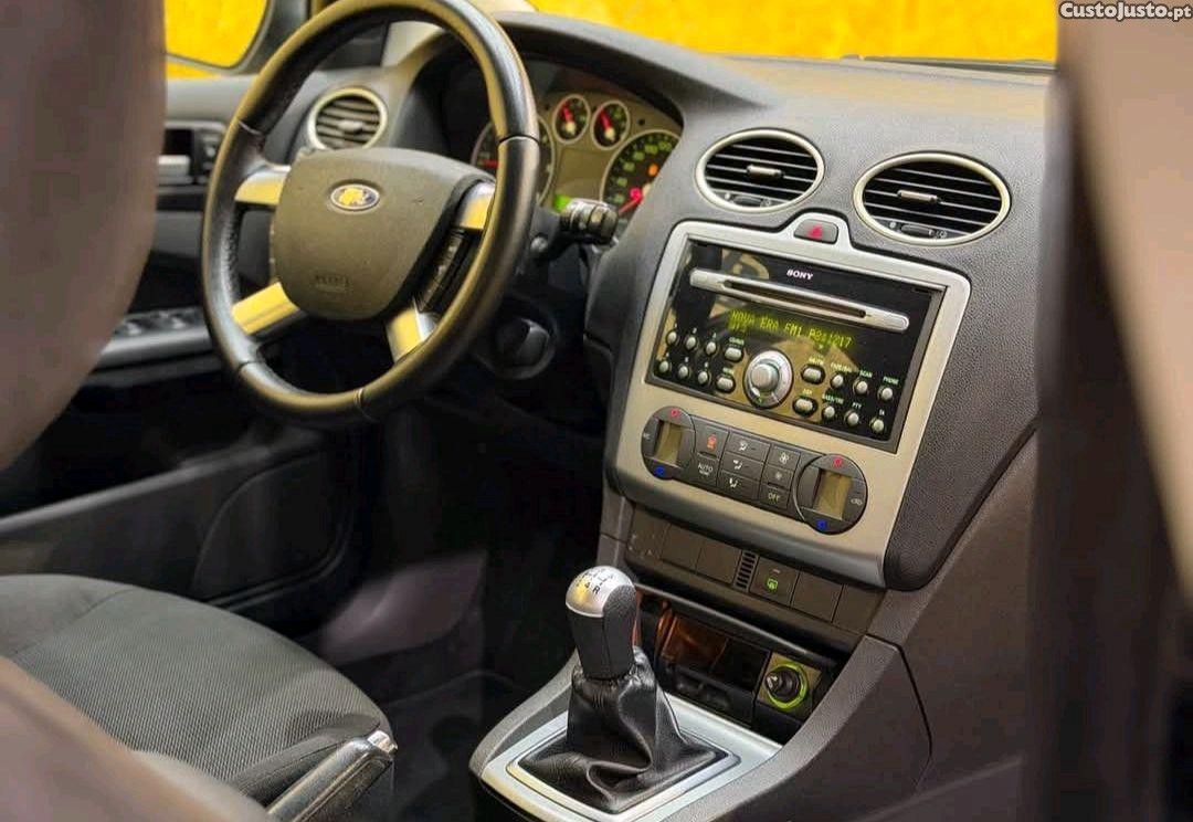 Ford Focus 1.6 tdci titanium — photo 5
