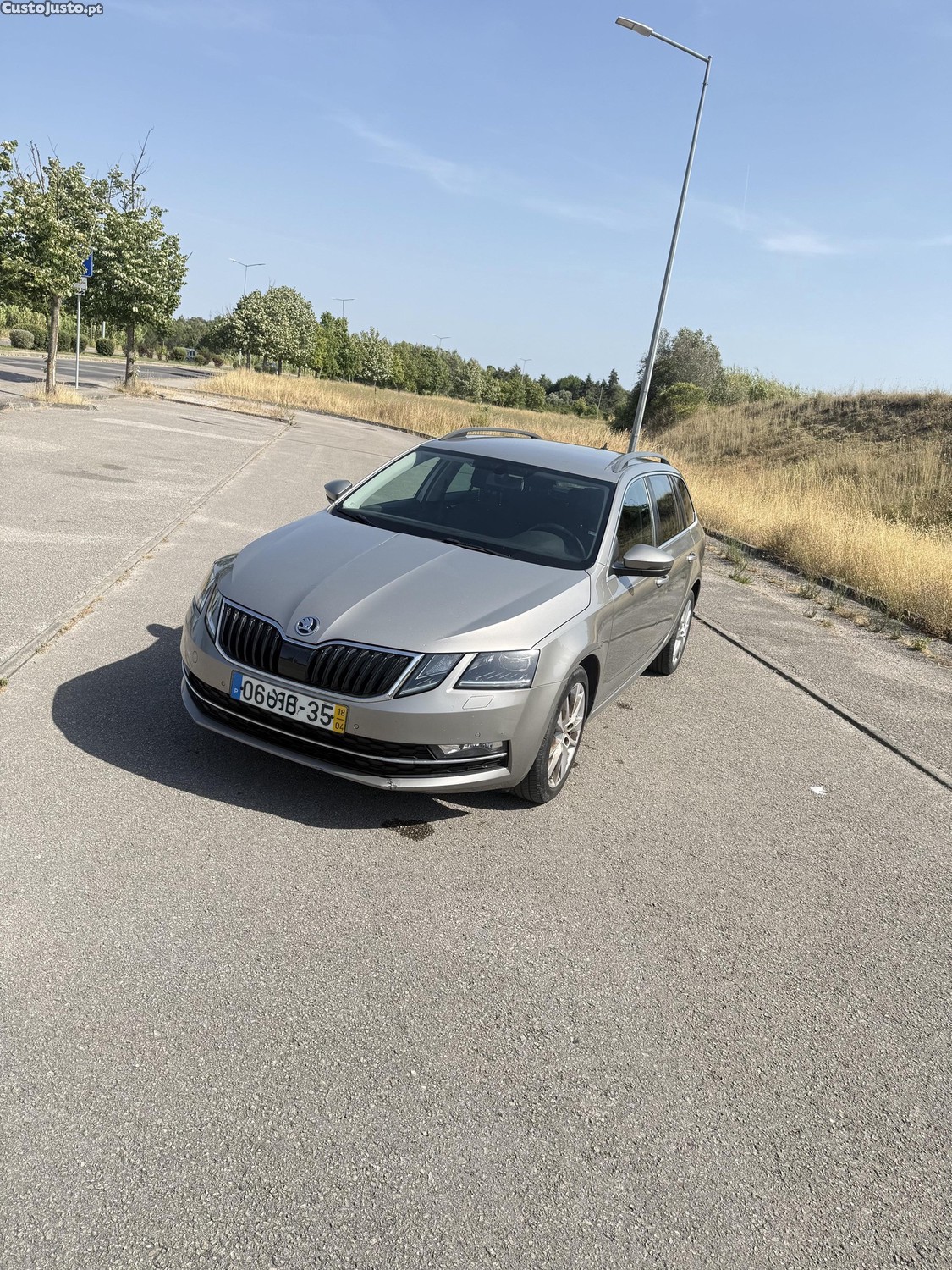 Skoda Octavia Break 1.6 TDI 115cv — fotografia 9