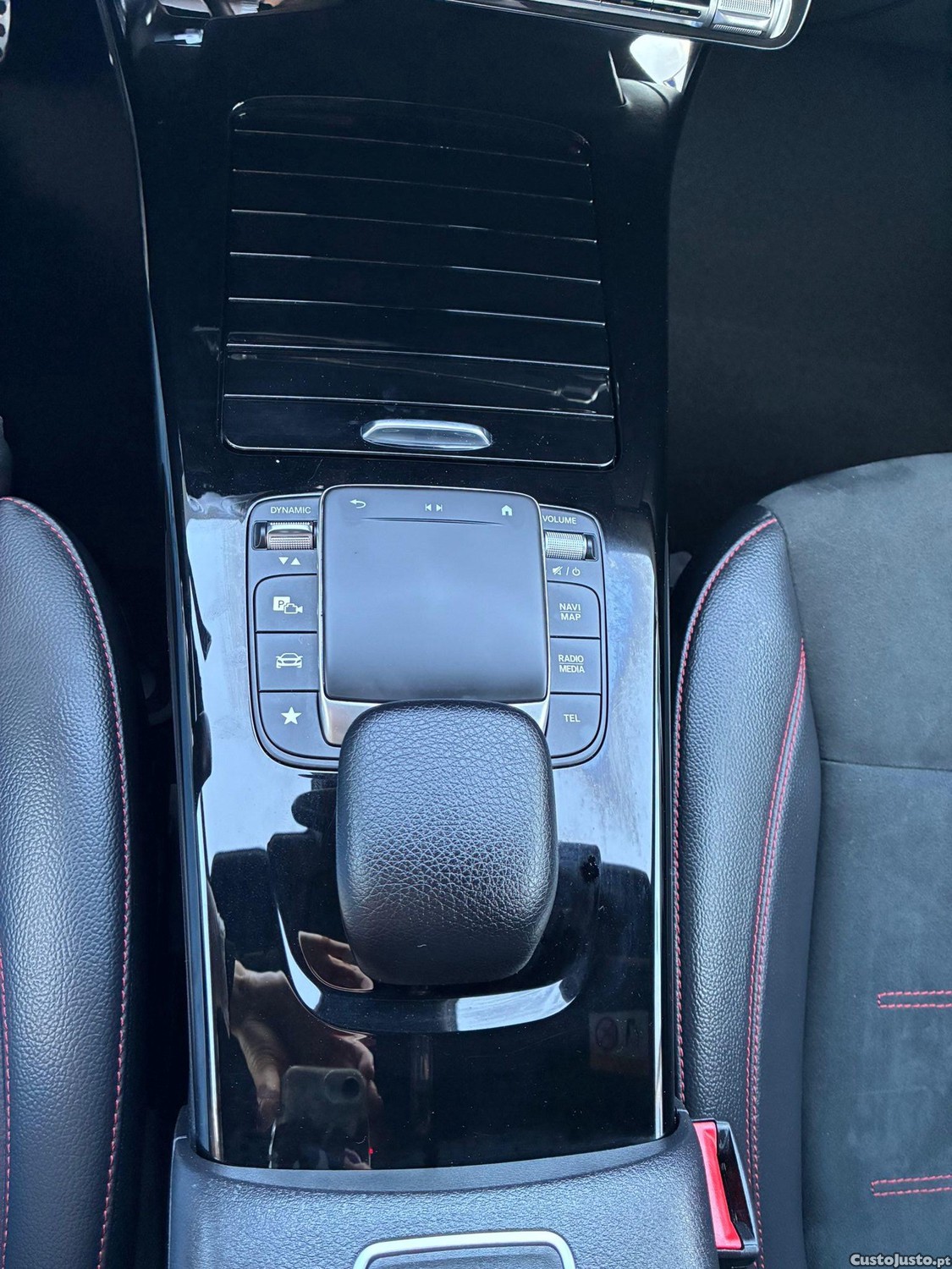 Mercedes-Benz CLA 250 250eAMG LINE — fotografia 10