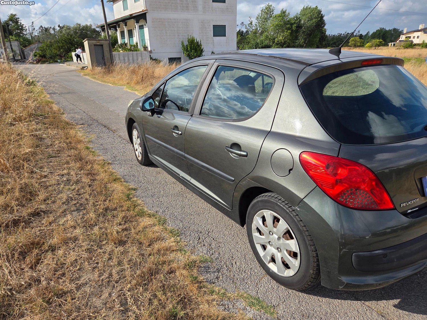 Peugeot 208 1.6HDI - 08 — photo 3