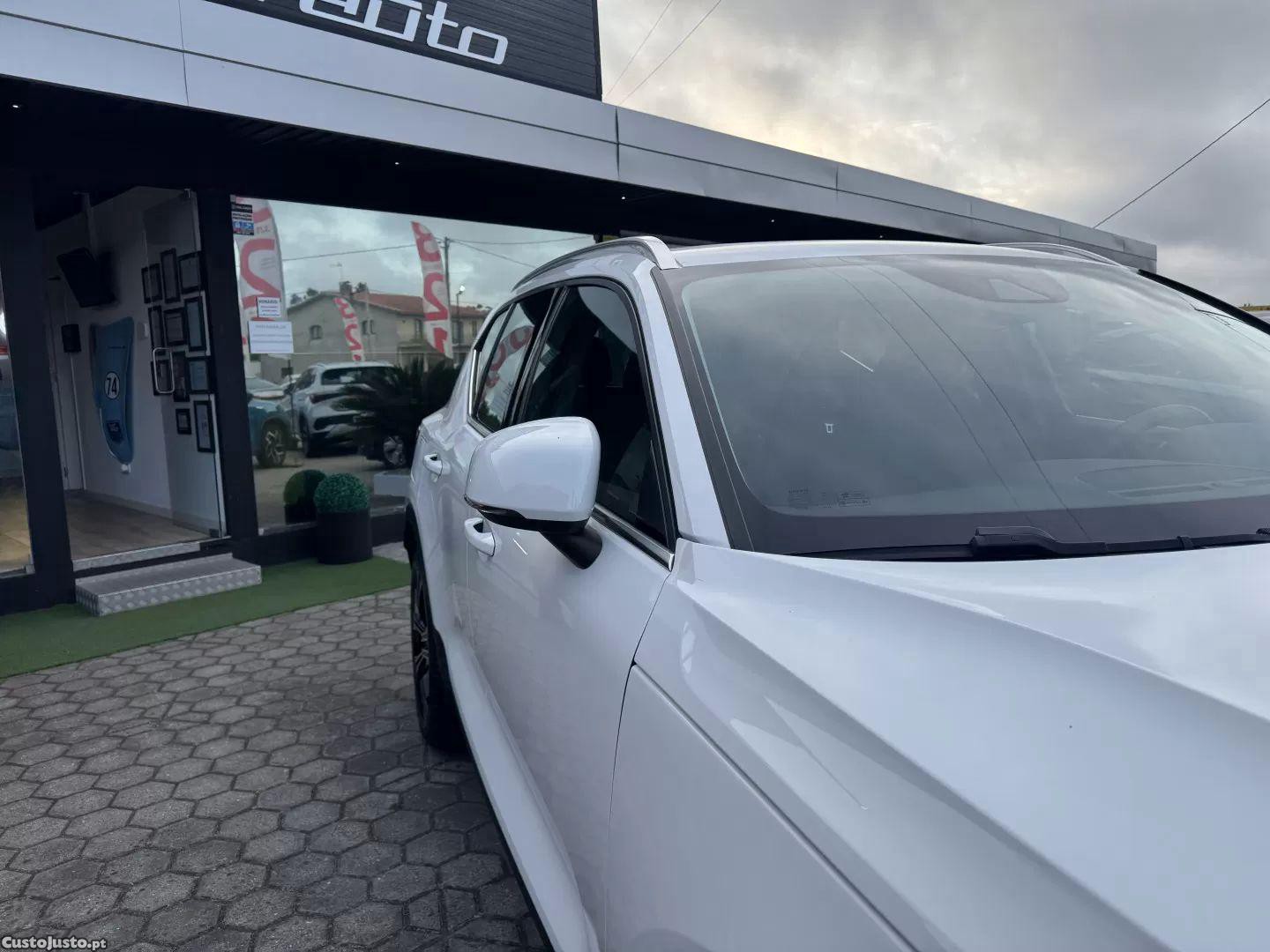 Volvo XC 40 1.5 t4 phev core — fotografia 10