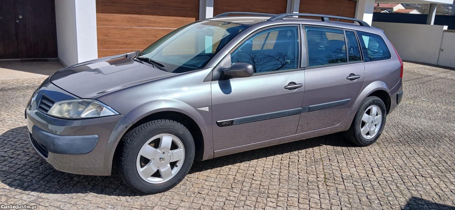 Renault Mégane 1.5 DCI Break — fotografia 3