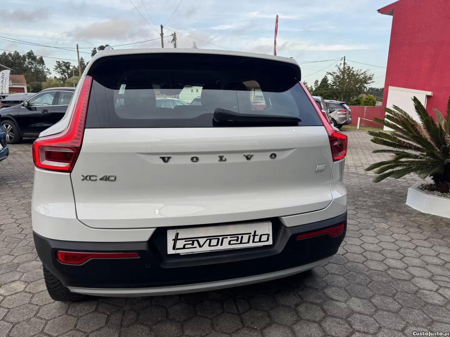 Volvo XC 40 1.5 t4 phev core — fotografia 24