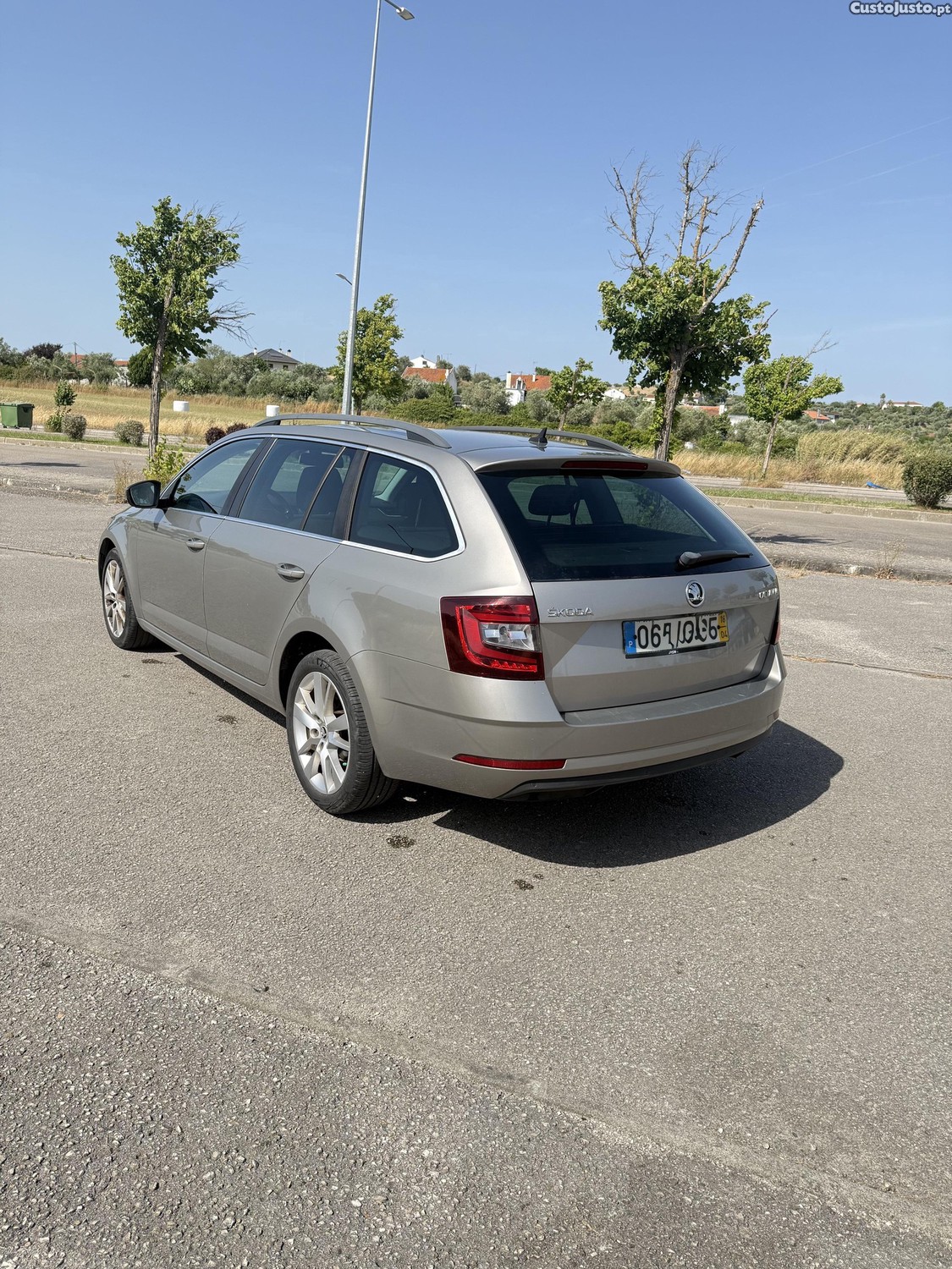 Skoda Octavia Break 1.6 TDI 115cv — fotografia 11