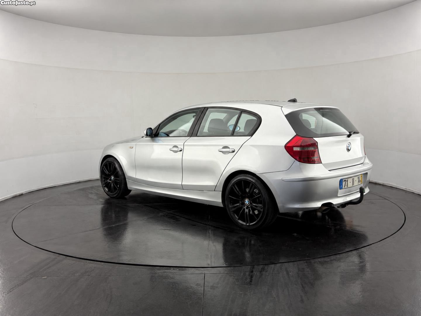 BMW 118 D — fotografia 11