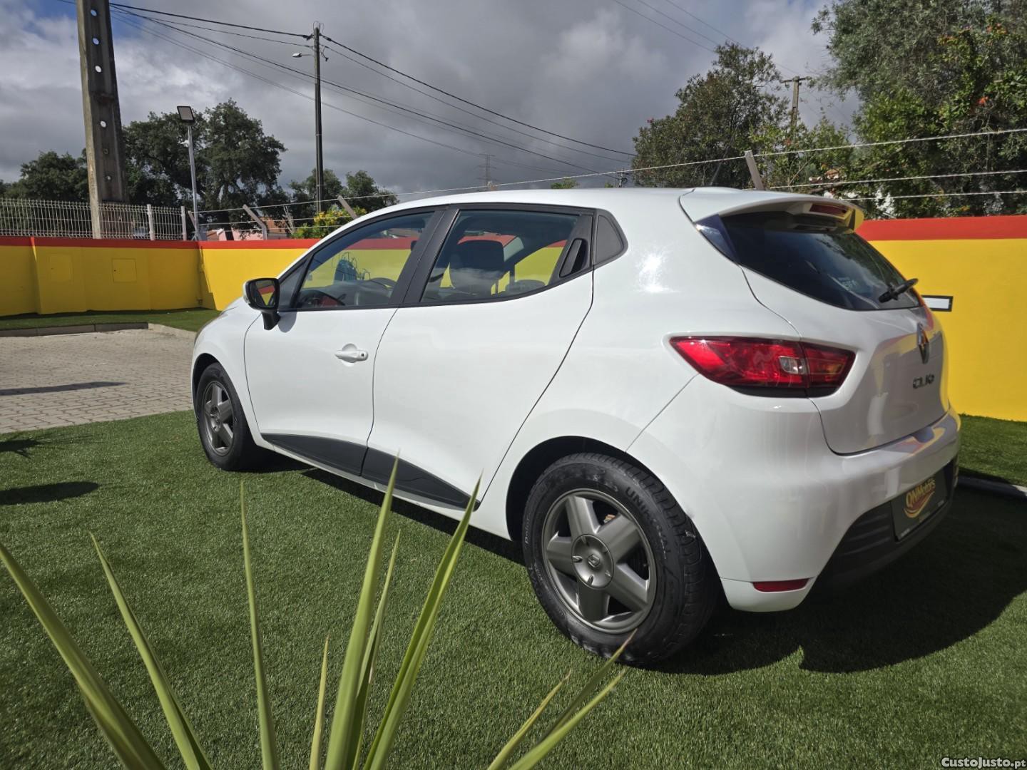Renault Clio 1.5 dCi Zen — fotografia 16